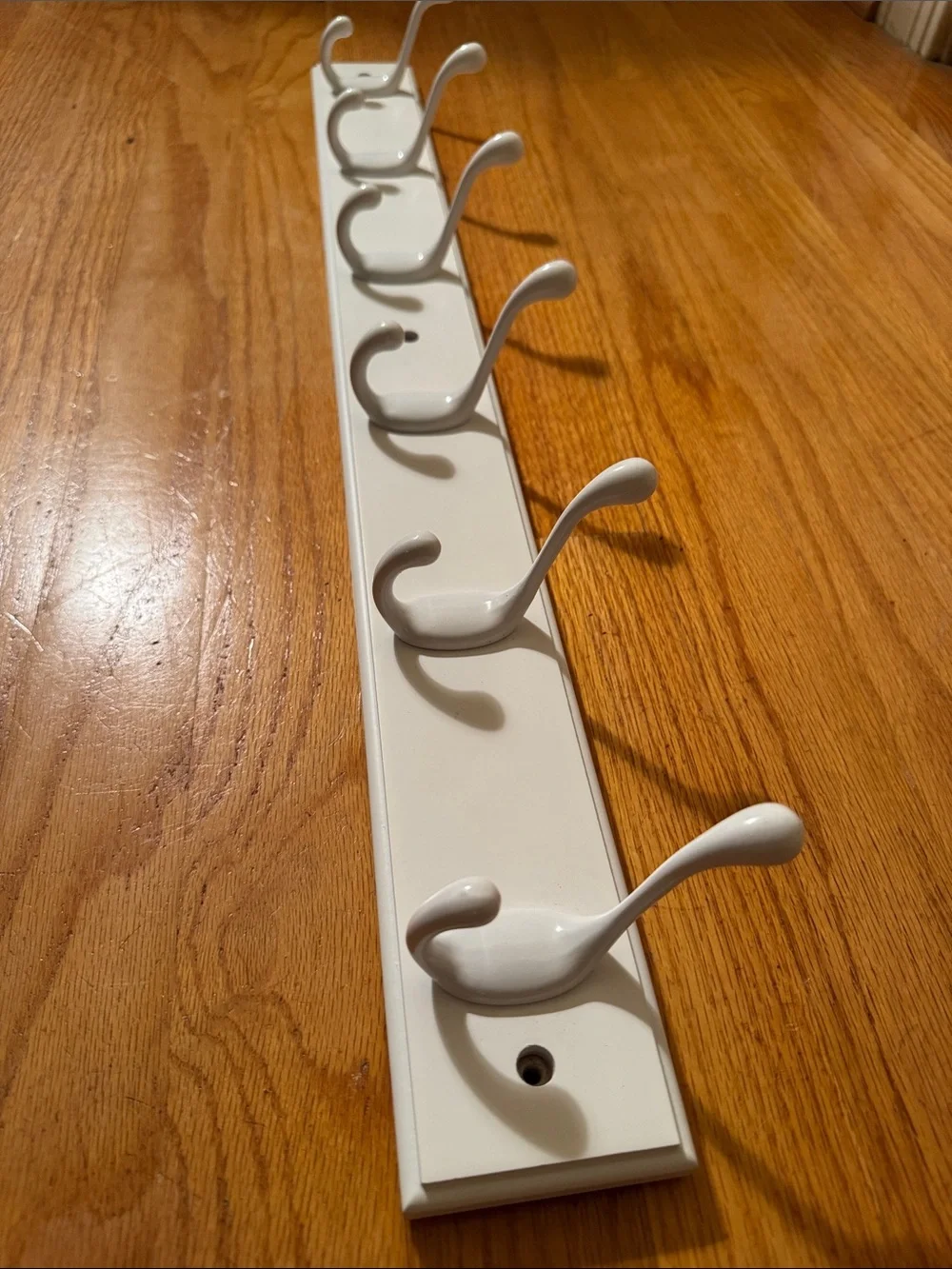 27'' White 6 Hook Rail with 6 Heavy Duty Coat and Hat Hooks